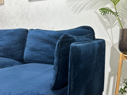 Blauwe Velvet Hoekzetel ~ Losse Rugkussens Met Afneembare Hoezen