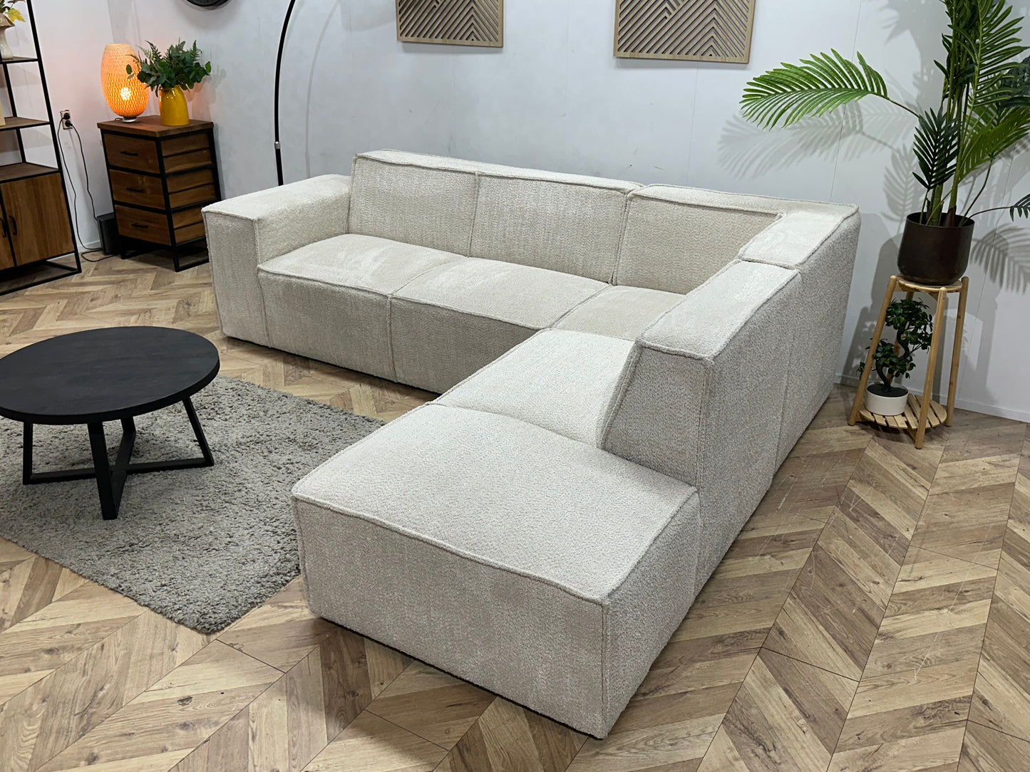 !Showroommodel! Witte/Crème Bouclé Stoffen Hoekzetel