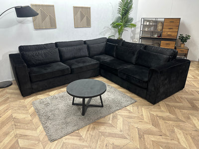 Zwarte Velvet Hoekzetel ~ Losse Kussens Met Afneembare Hoezen