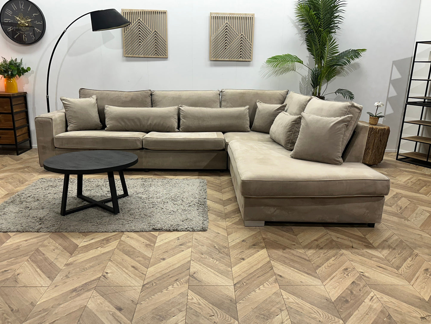 Grijze/Beige Velvet Hoekzetel ~ Losse Kussens Met Afneembare Hoezen