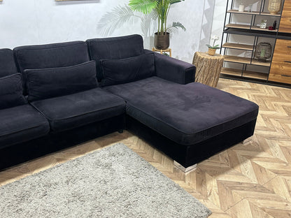 Zwarte Velvet Hoekzetel ~ Losse Kussens Met Afneembare Hoezen