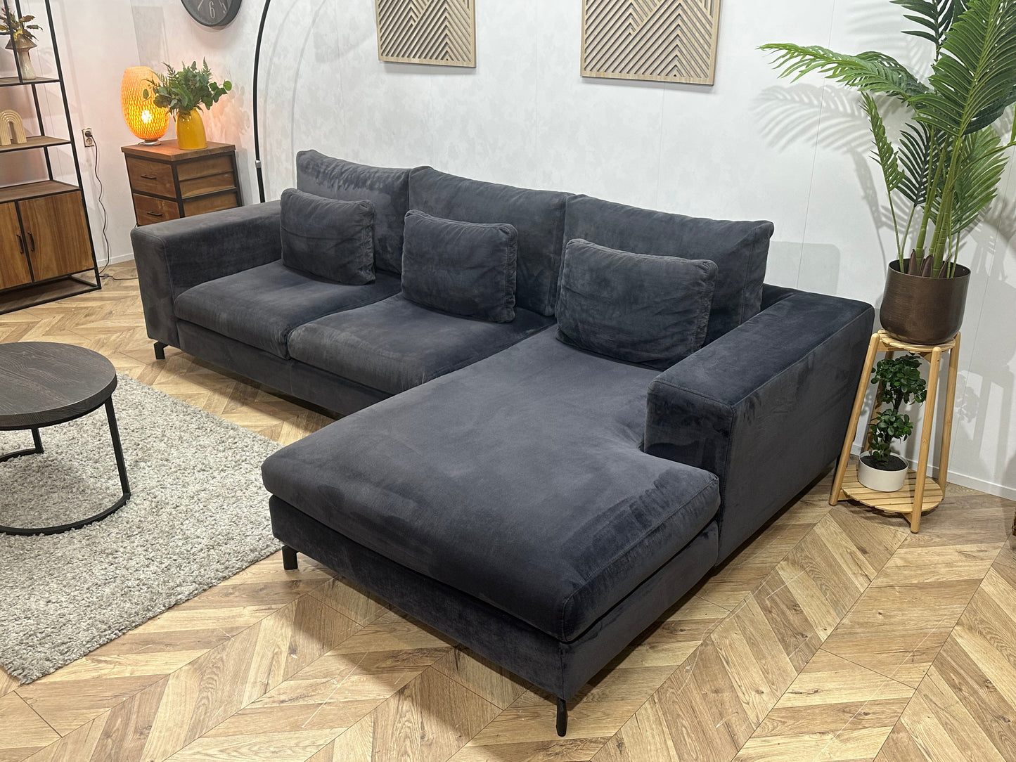 Antraciet Velvet Hoekzetel ~ Losse Kussens Met Afneembare Hoezen