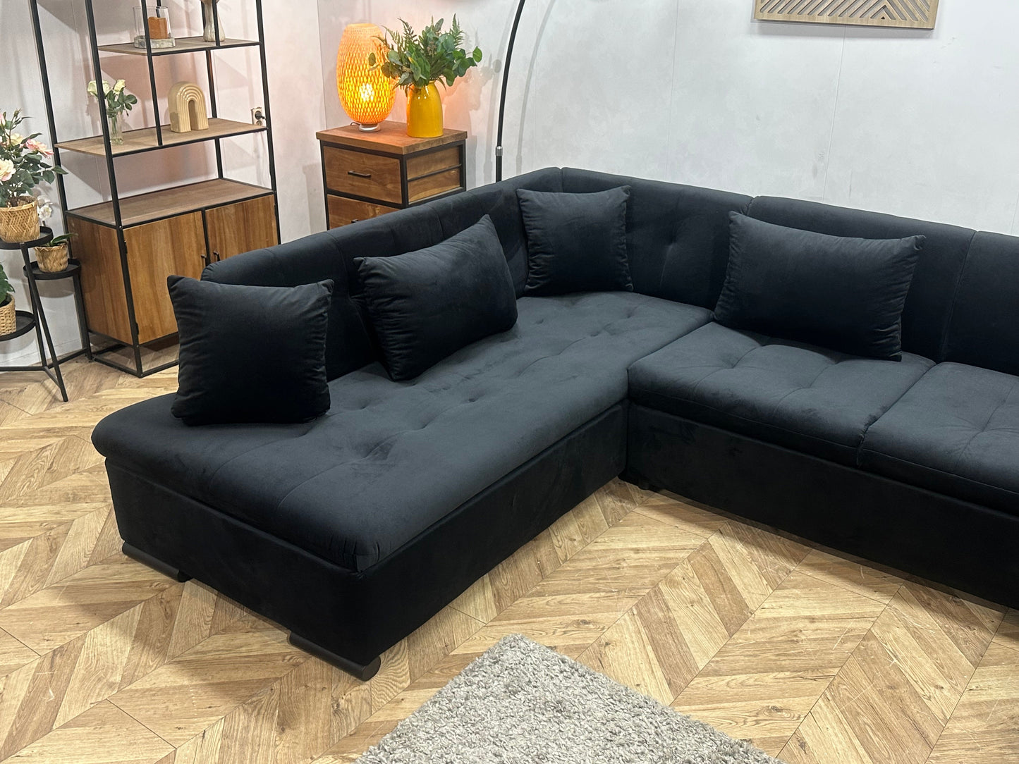 !Showroommodel! Zwarte Velvet U Zetel