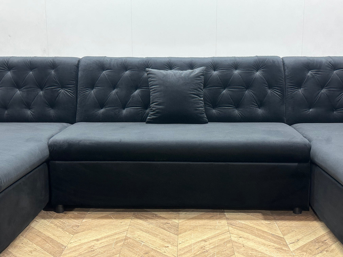 !Showroommodel! Zwarte Velvet U Zetel