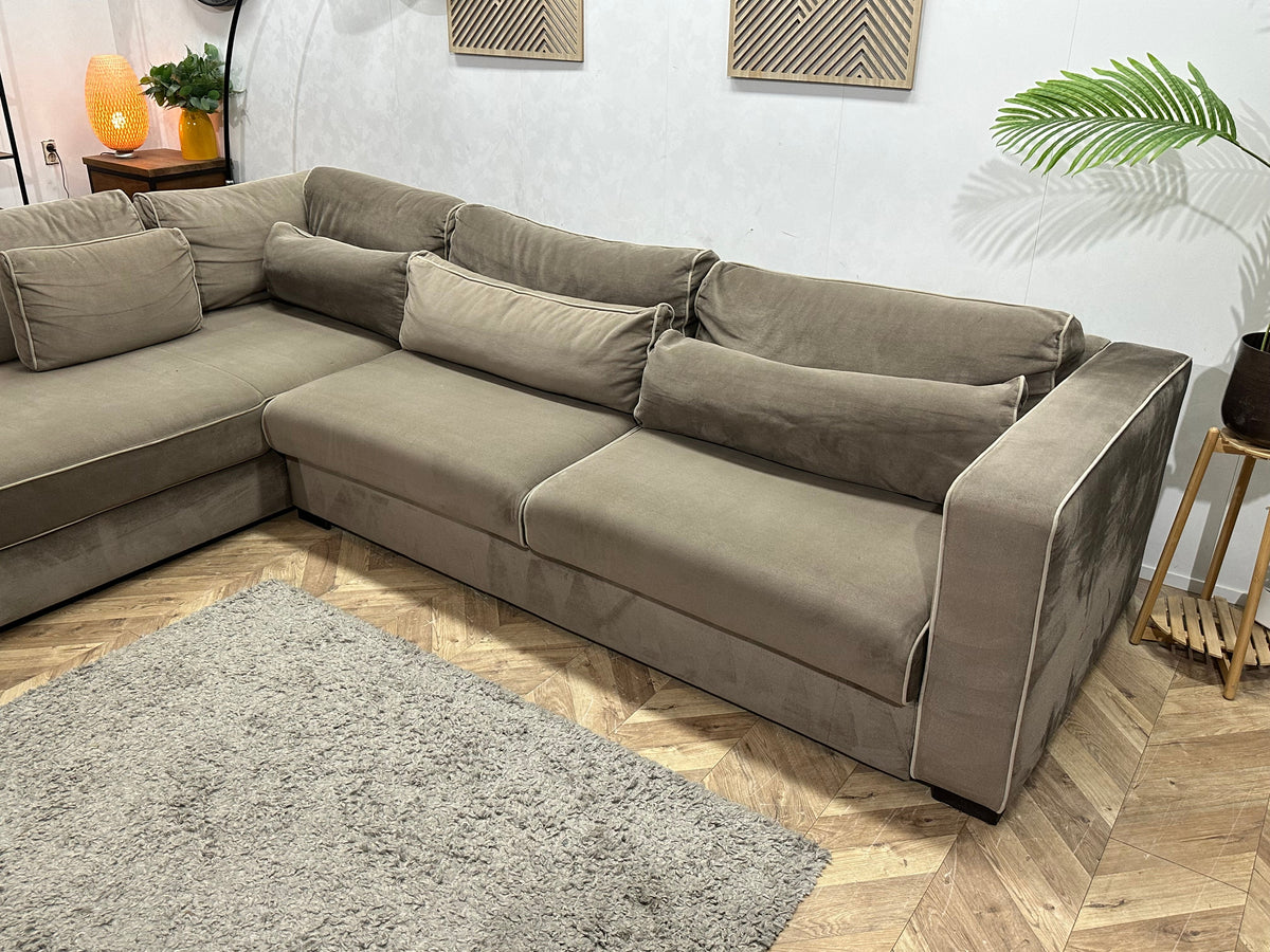 Bruine Velvet Hoekzetel ~ Losse Kussens Met Afneembare Hoezen