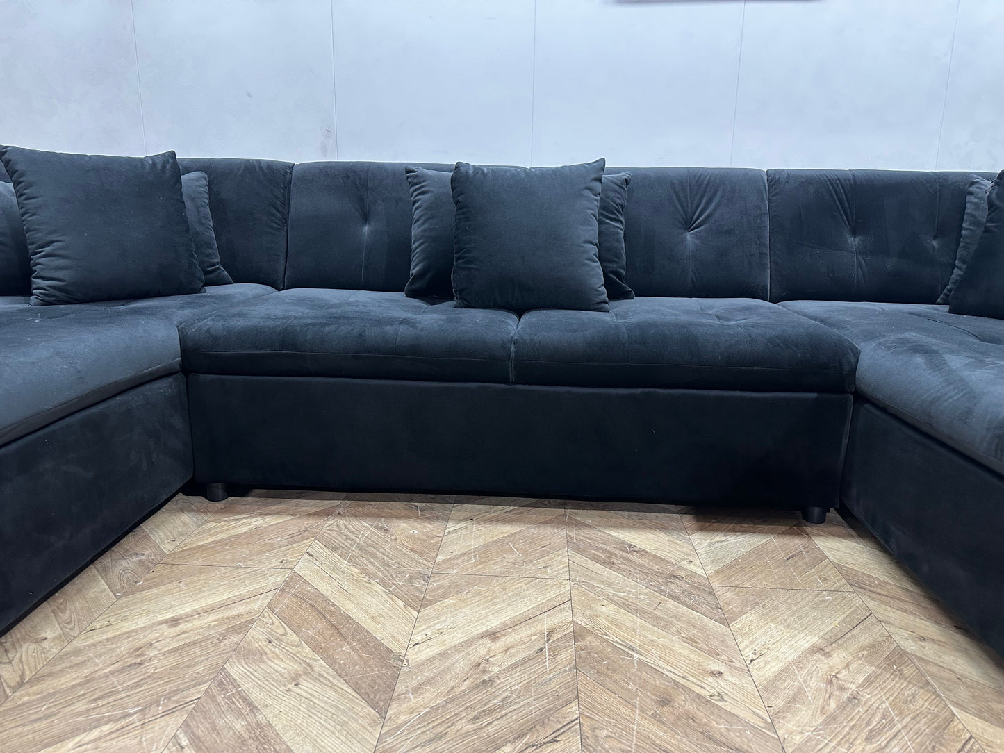 !Showroommodel! Zwarte Velvet U Zetel