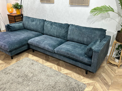 Blauwe Velvet Hoekzetel ~ Losse Kussens Met Afneembare Hoezen