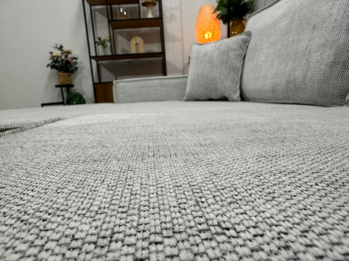 Licht Grijze Velvet U Zetel ~ Losse Rugkussens Met Afneembare Hoezen