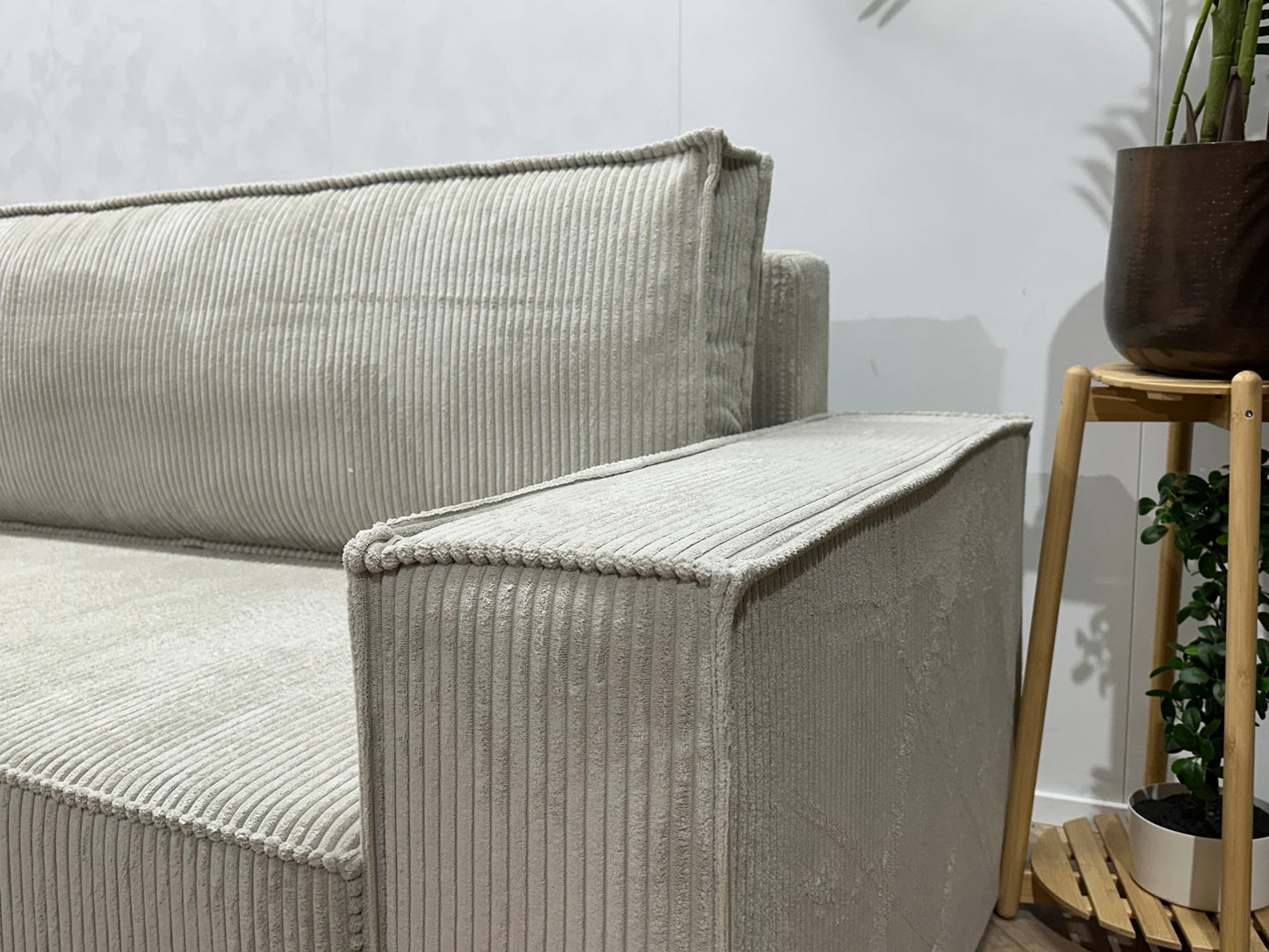 !Showroommodel! Witte Ribstof 4-Zits  Zetel