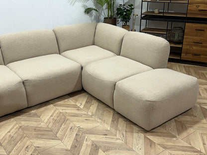 !Showroommodel! Beige Bouclé U Zetel