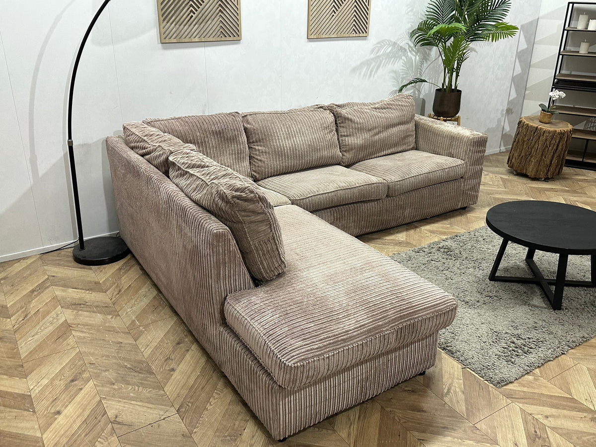Beige Ribstof Hoekzetel ~ Losse Kussens Met Afneembare Hoezen