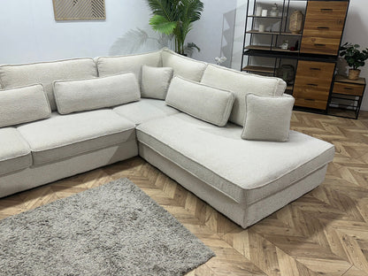 Witte Bouclé Stoffen Hoekzetel ~ Losse Kussens Met Afneembare Hoezen