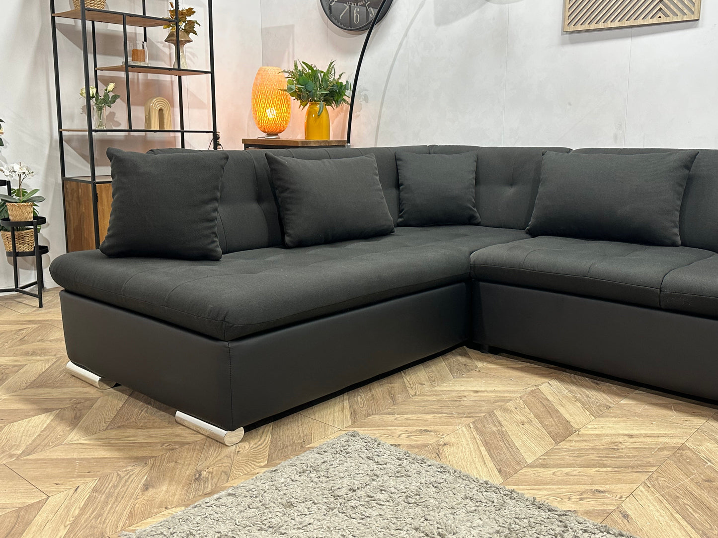 !Showroommodel! Zwarte Stoffen/Lederen U Zetel