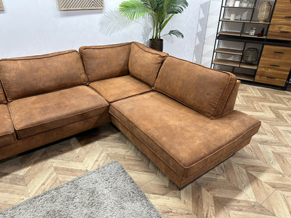 Cognac Bruine Suède Stoffen Hoekzetel ~ Losse Kussens Met Afneembare Hoezen