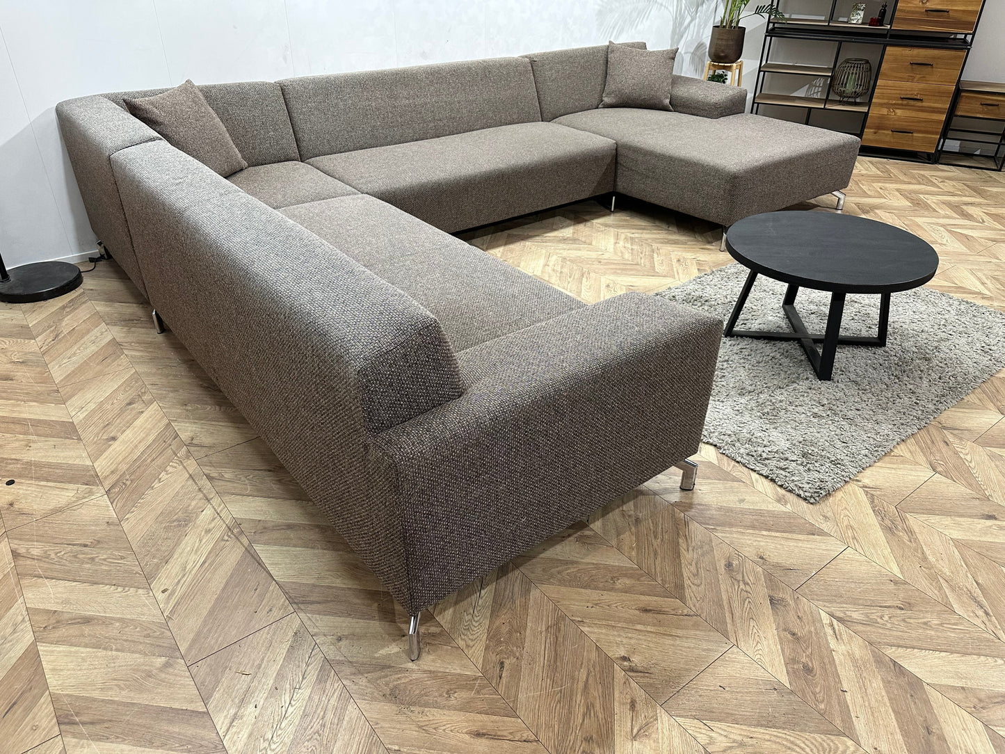 IN.HOUSE Bruine Stoffen U Zetel ~ Vaste Kussens
