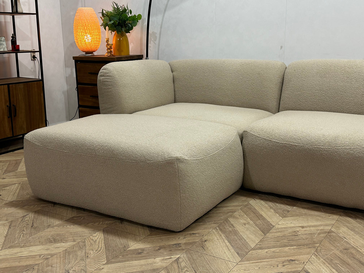 !Showroommodel! Beige Bouclé U Zetel