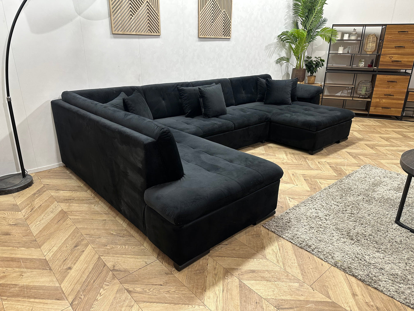 !Showroommodel! Zwarte Velvet U Zetel