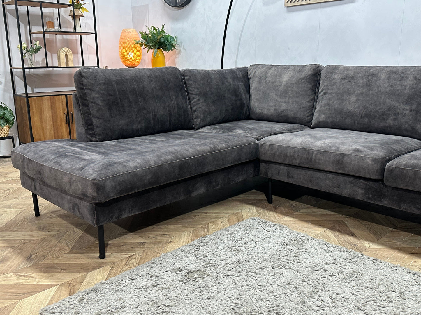Antraciet Velvet Hoekzetel ~ Losse Kussens Met Afneembare Hoezen