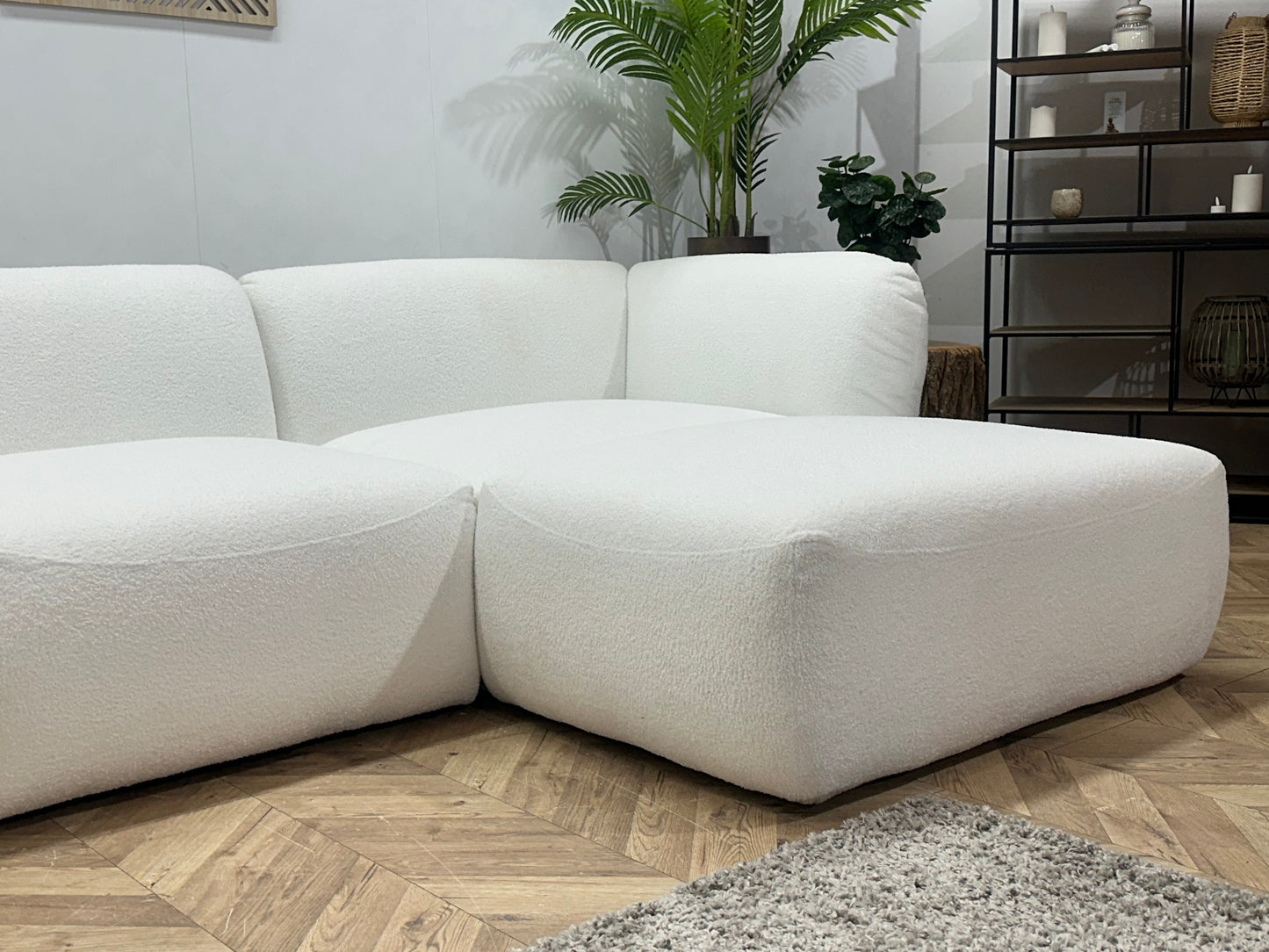 !Showroommodel! Witte Bouclé U Zetel