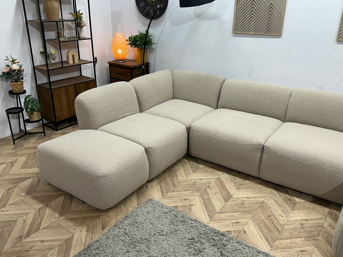 !Showroommodel! Beige Bouclé Stoffen U Zetel