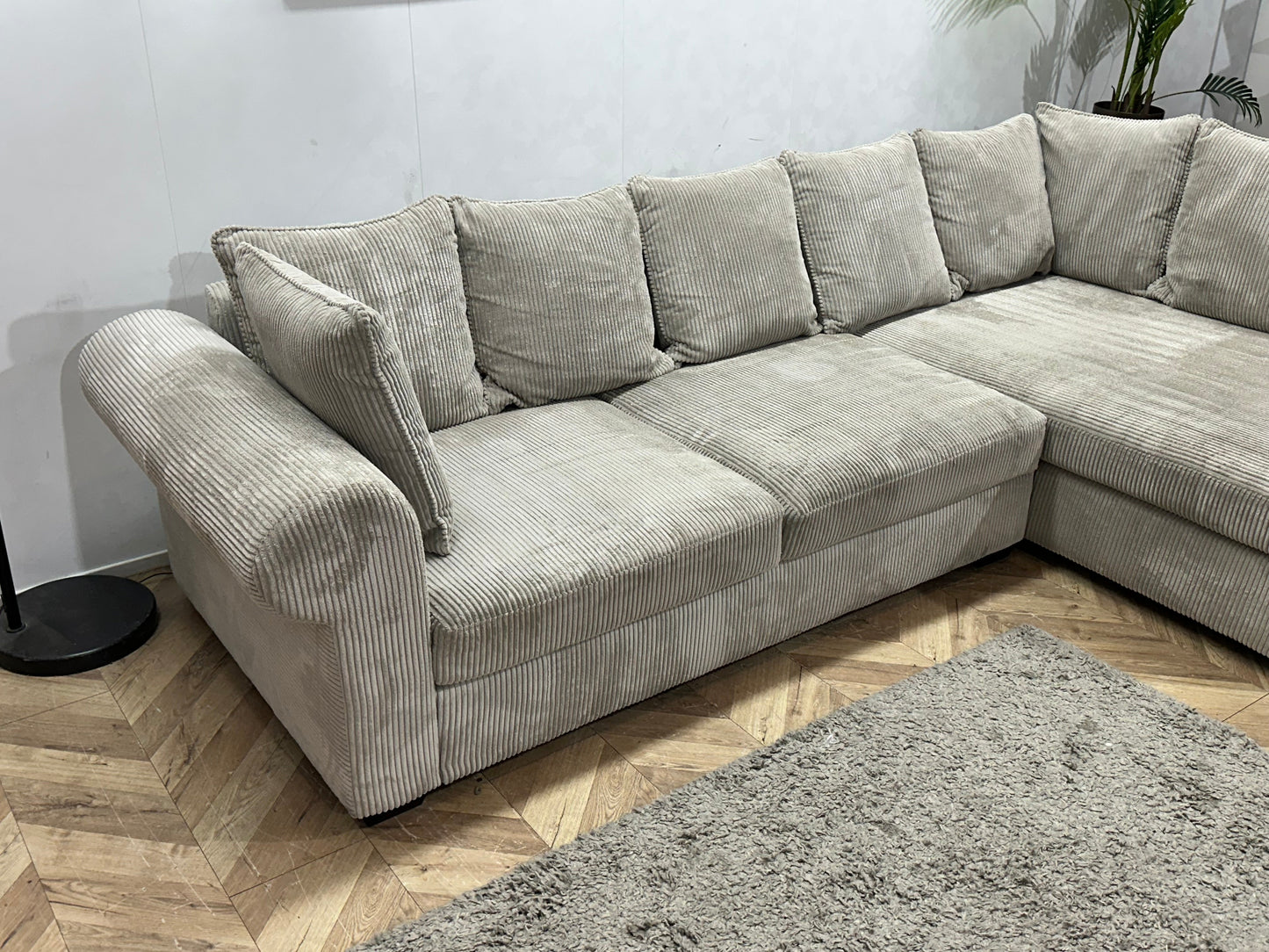 Witte Ribstof Hoekzetel ~ Losse Kussens Met Afneembare Hoezen