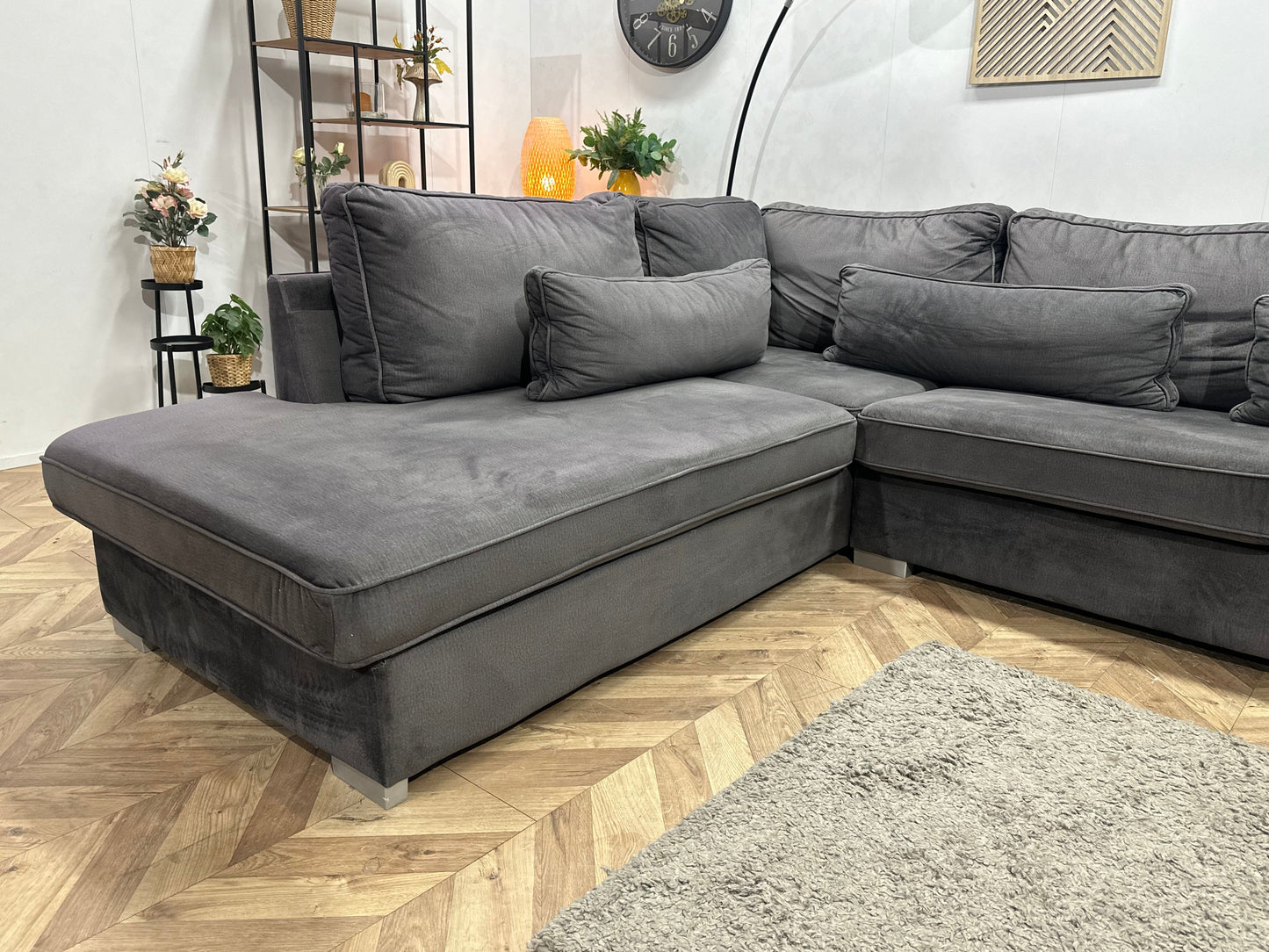 Antraciet Velvet Hoekzetel ~ Losse Kussens Met Afneembare Hoezen