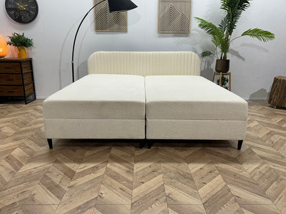 !Showroommodel! Witte Bouclé Stoffen Boxspring Inc Topper