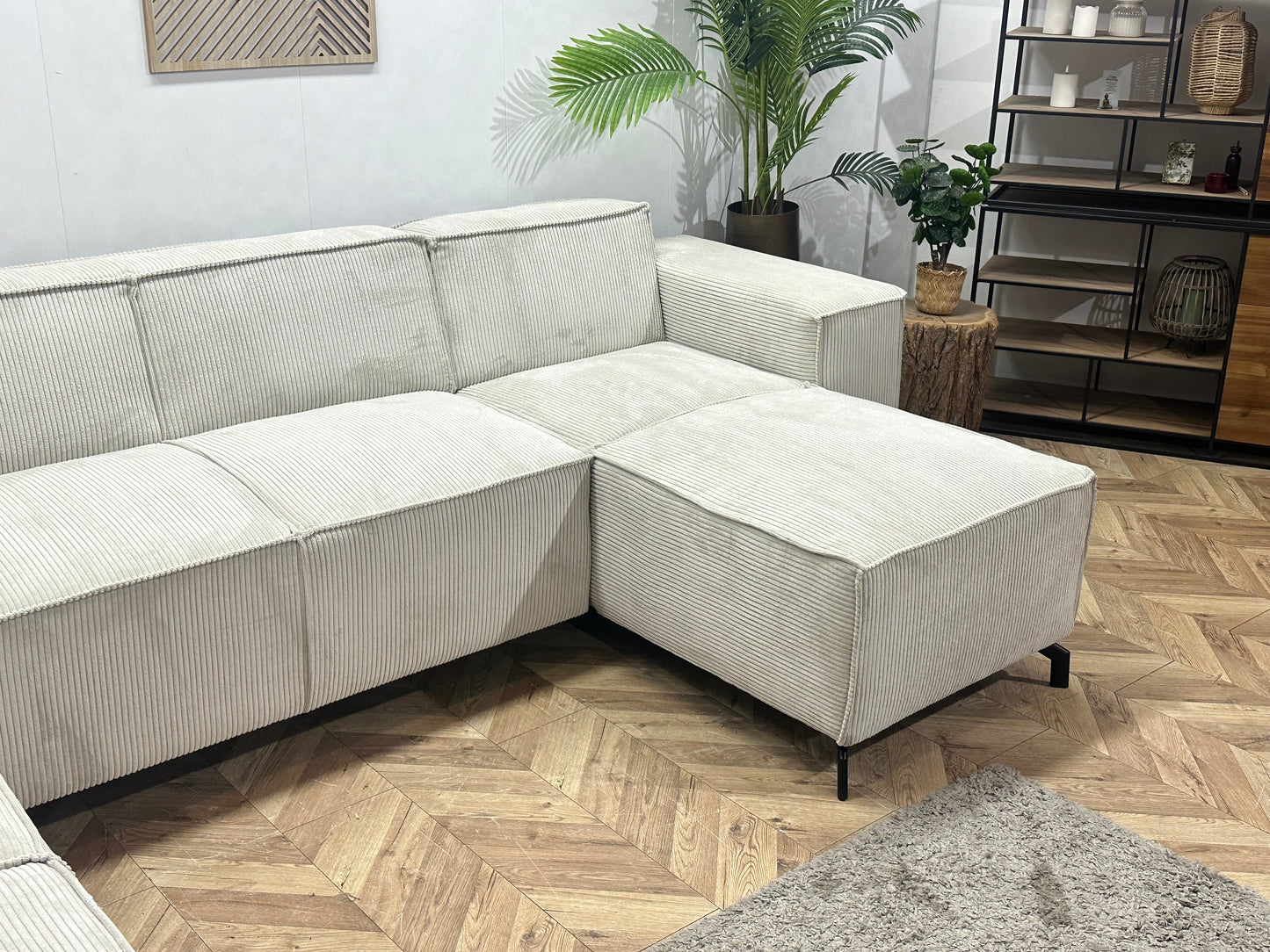 !Showroommodel! Witte Ribstof U Zetel