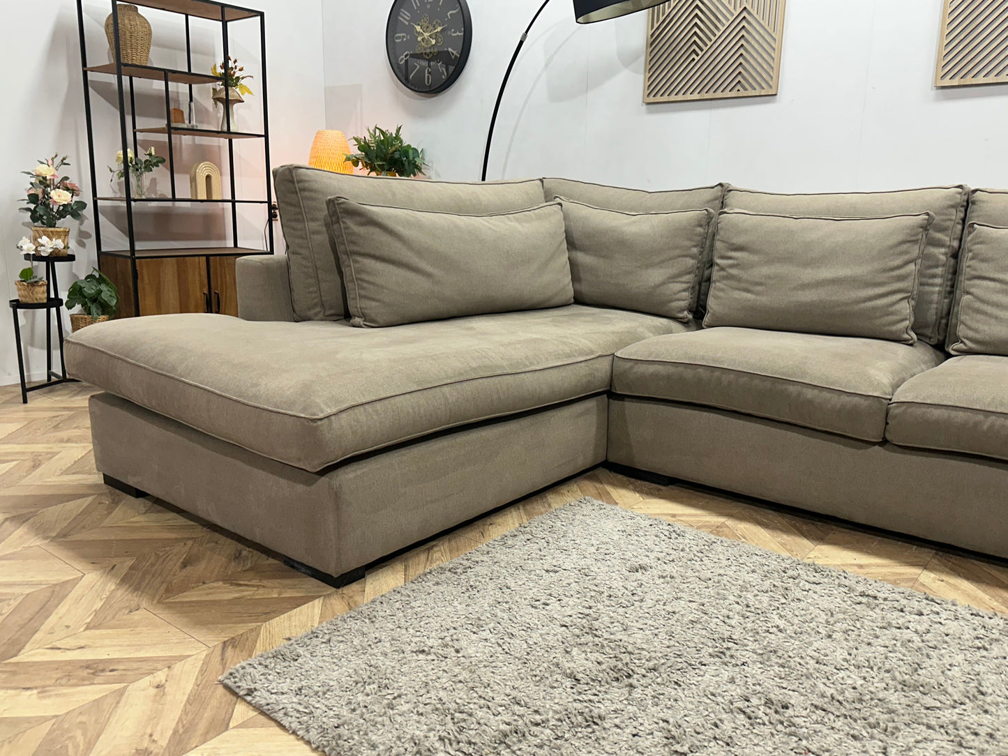 Room108 Beige Suède Stoffen Hoekzetel ~ Losse Kussens Met Afneembare Hoezen