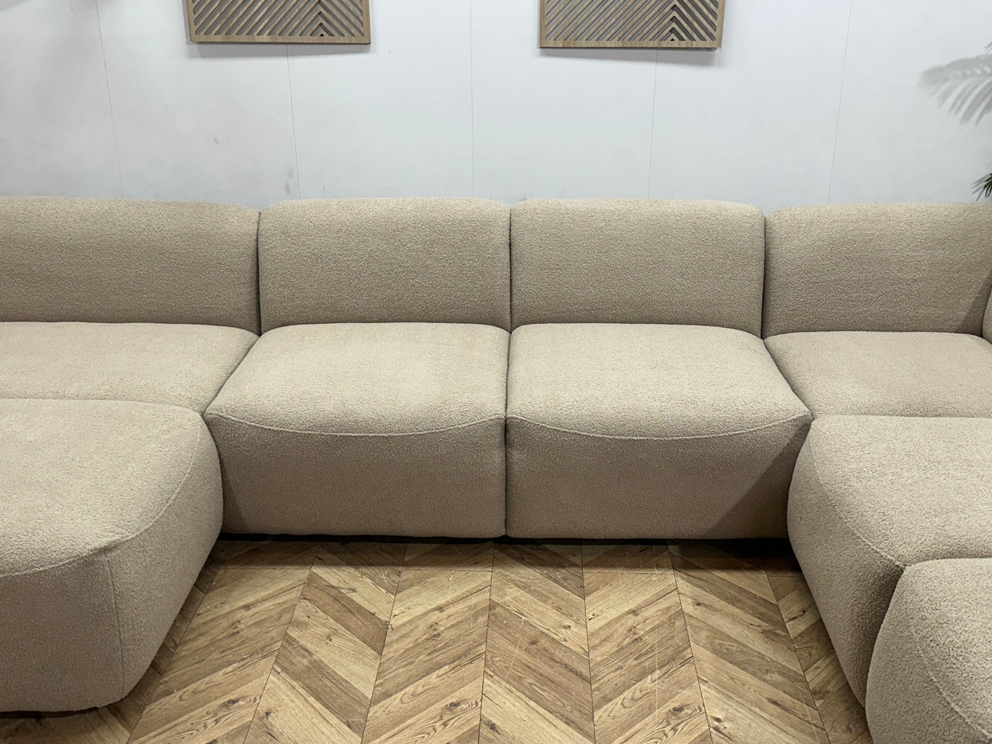 !Showroommodel! Beige Bouclé Stoffen U Zetel