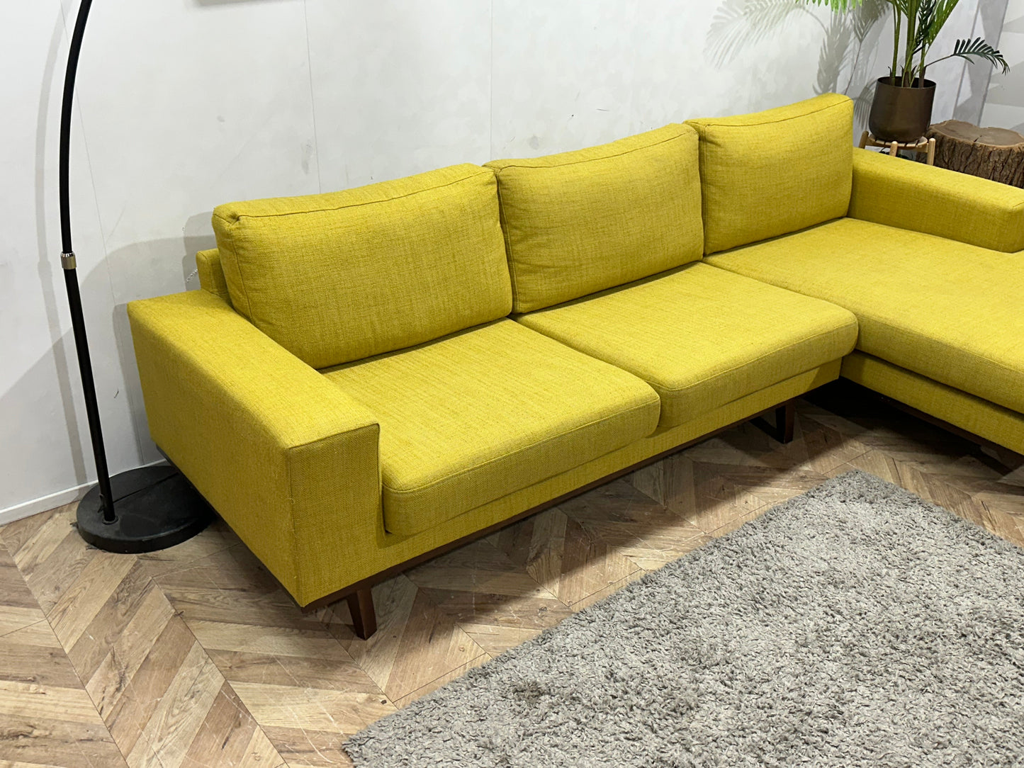 Gele Hoekzetel Inc Hocker ~ Losse Kussens Met Afneembare Hoezen