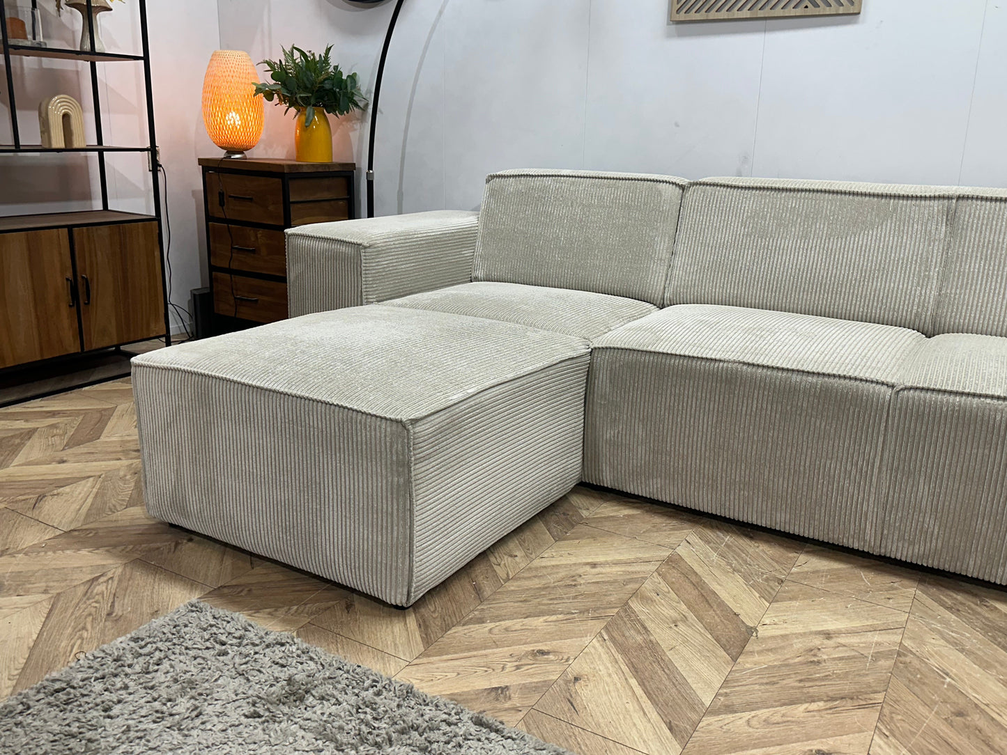 !Showroommodel! Witte Ribstof U Zetel