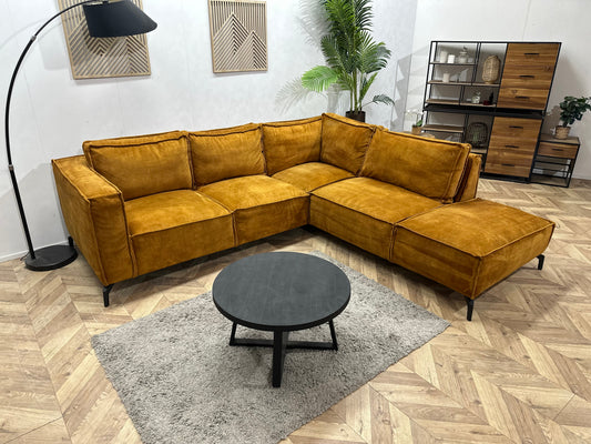 Oker Gele Velvet Hoekzetel ~ Losse Rugkussens Met Afneembare Hoezen