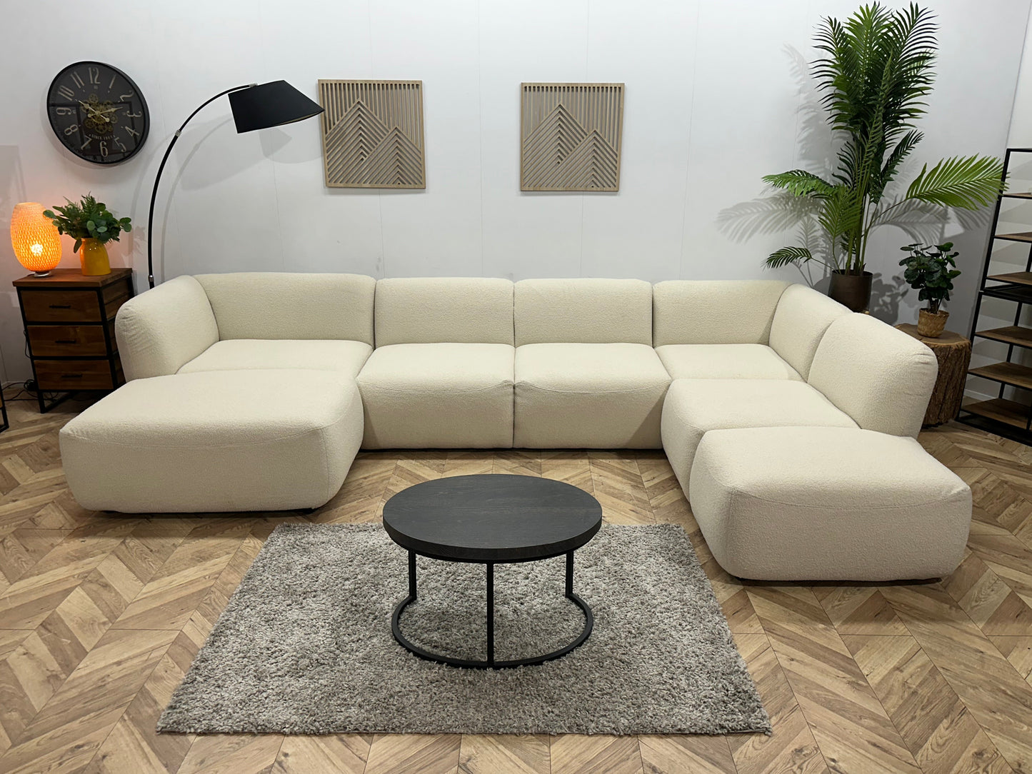 !Showroommodel! Witte Bouclé U Zetel