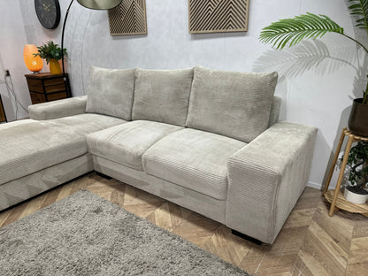 Witte Ribstof Hoekzetel ~ Losse Rugkussens Met Afneembare Hoezen