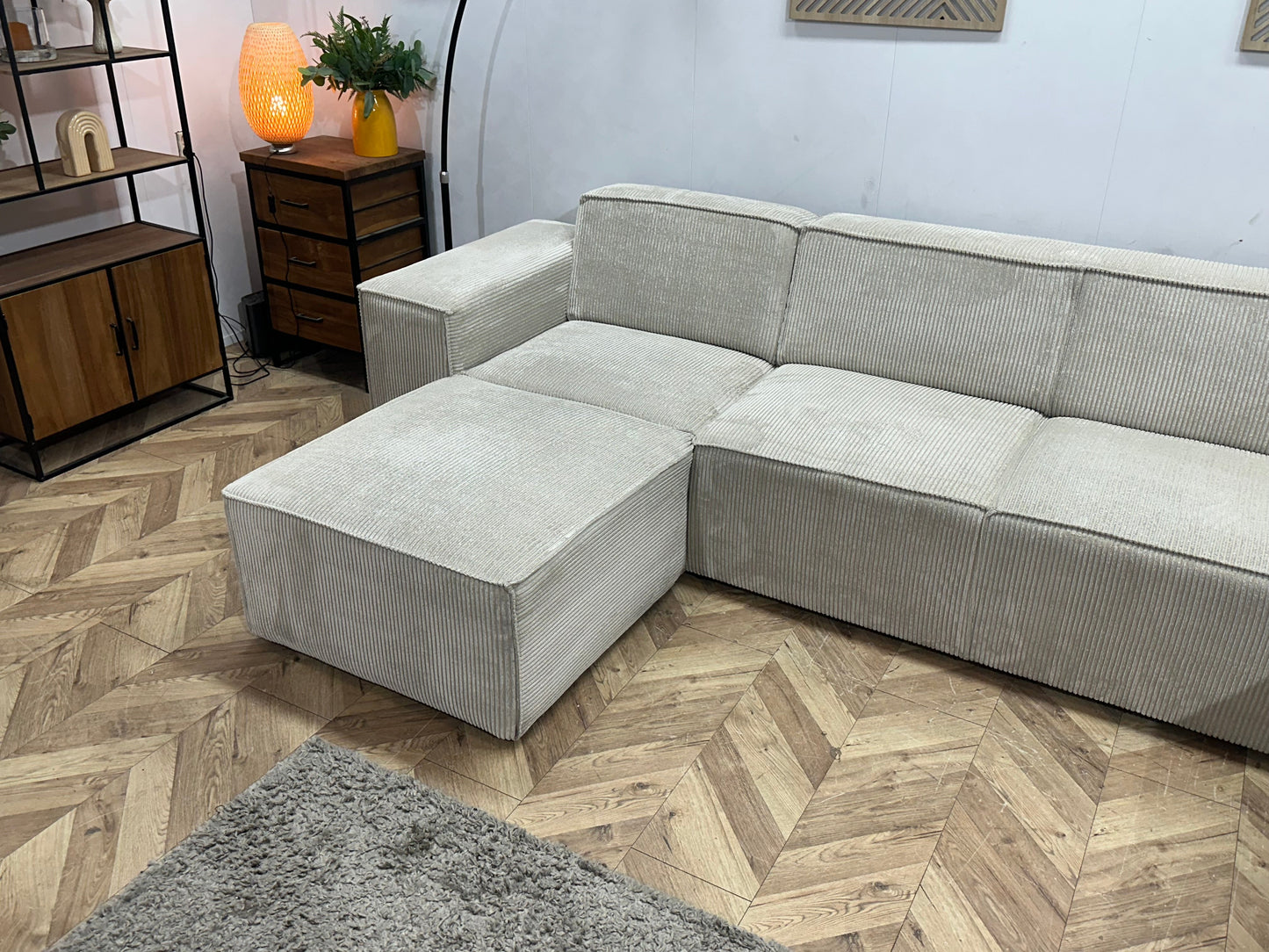 !Showroommodel! Witte Ribstof U Zetel