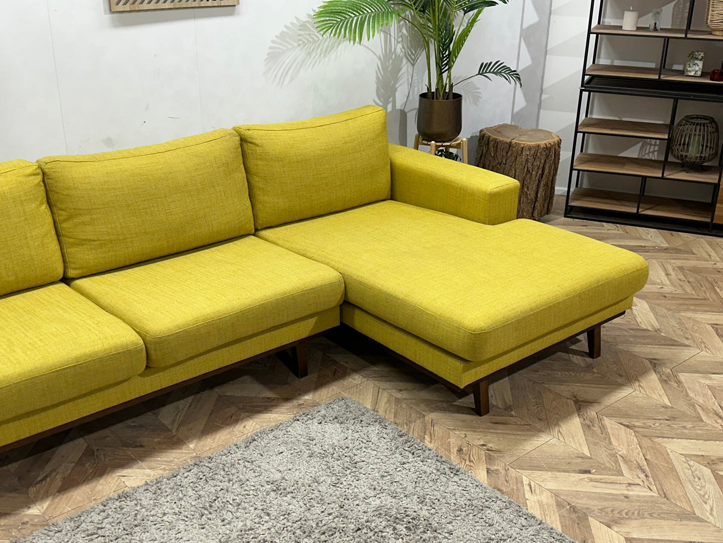 Gele Hoekzetel Inc Hocker ~ Losse Kussens Met Afneembare Hoezen