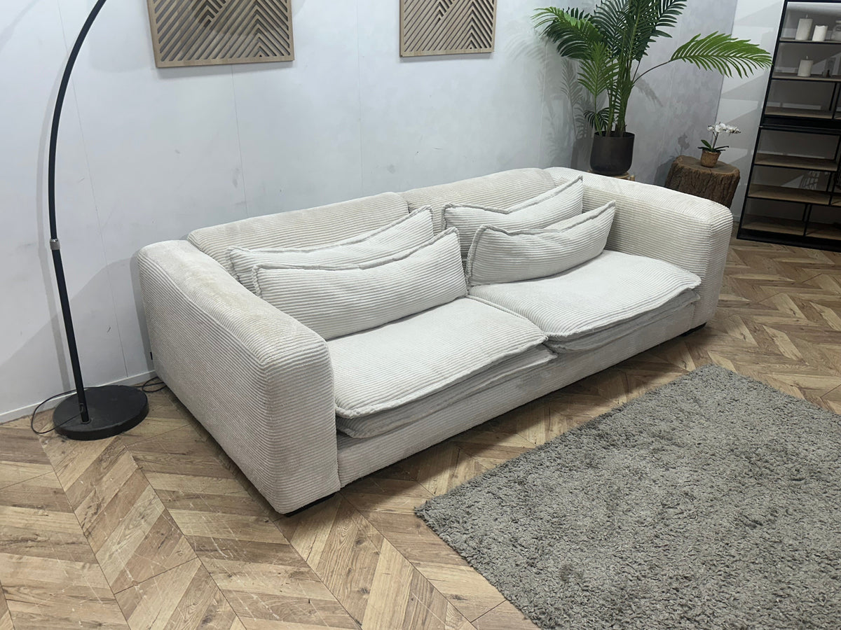 Witte Ribstof Lounge Zetel ~ Losse Kussens Met Afneembare Hoezen