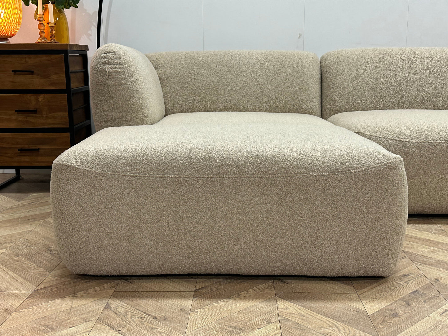 !Showroommodel! Beige Bouclé U Zetel