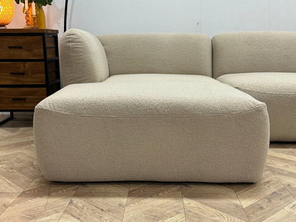 !Showroommodel! Beige Bouclé U Zetel