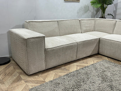 !Showroommodel! Witte/Crème Bouclé Stoffen Hoekzetel