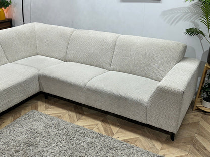 !Showroommodel! Witte/Crème Bouclé Stoffen Hoekzetel