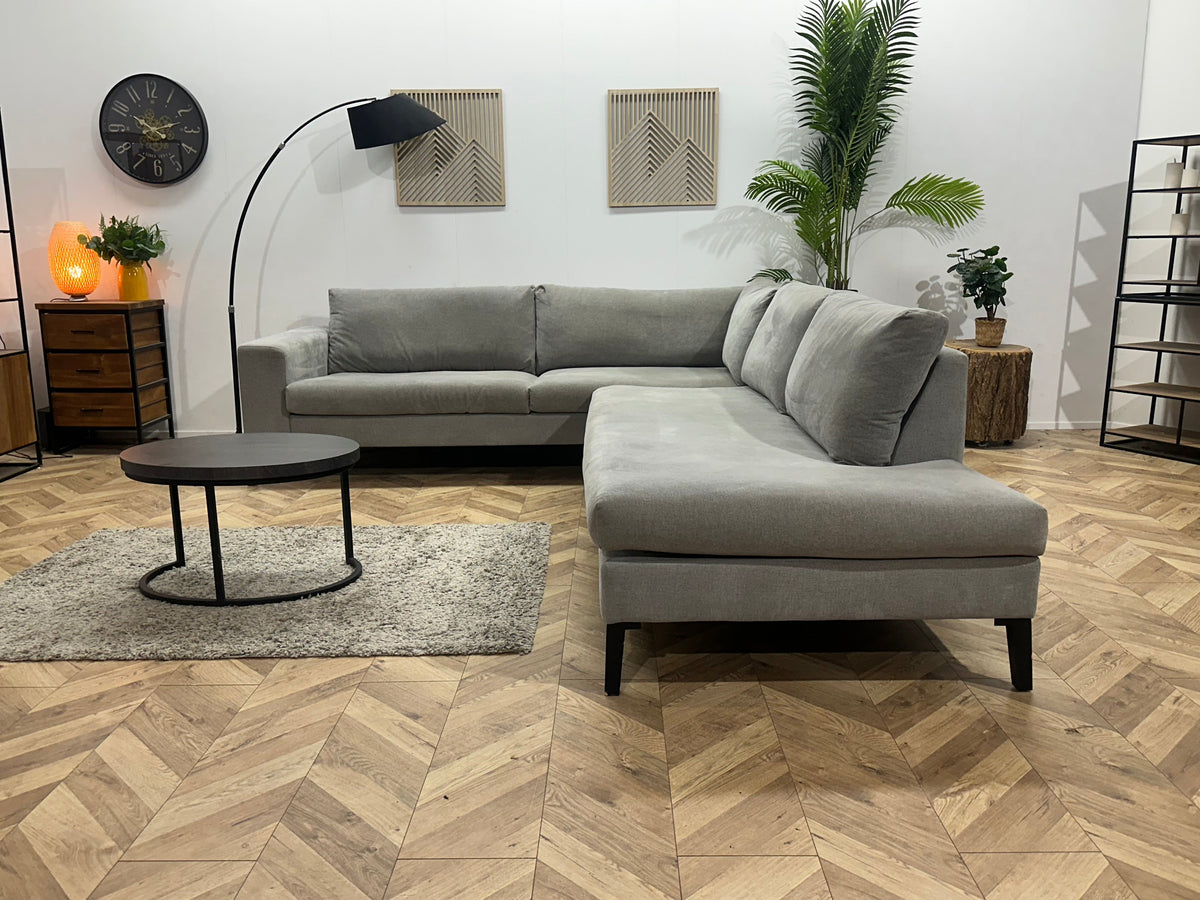 Hofstede Licht Grijze Suède Stoffen Design Hoekzetel ~ Losse Kussens Met Afneembare Hoezen