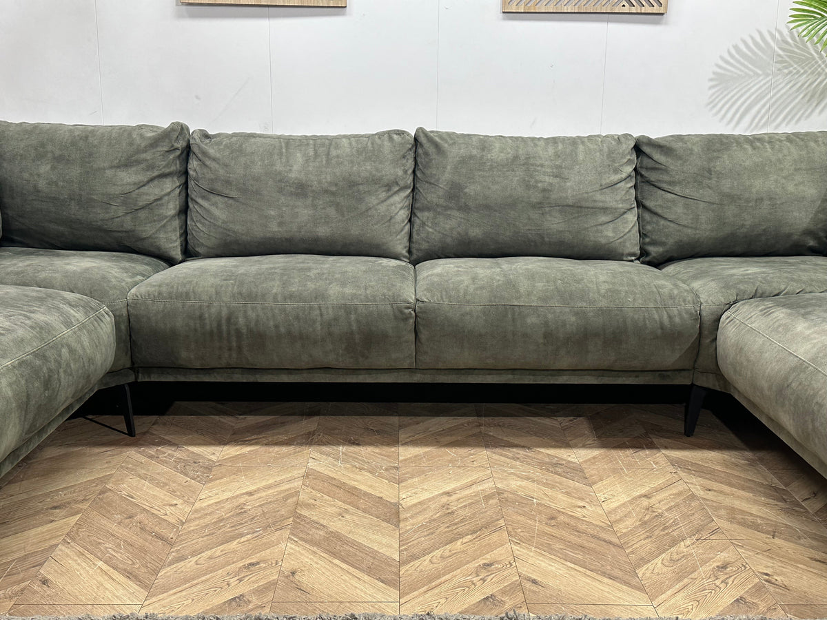 Groene Velvet U Zetel ~ Losse Rugkussens Met Afneembare Hoezen