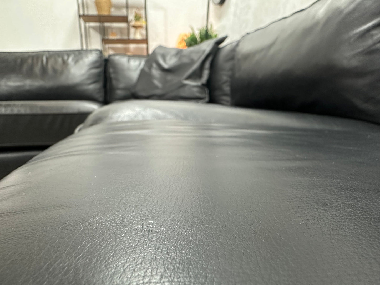 N-Joy Zwarte Leather Look Hoekzetel ~ Losse Kussens Met Afneembare Hoezen