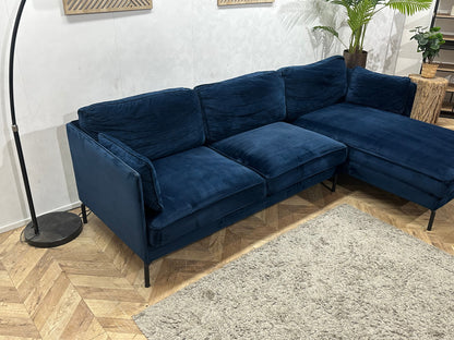 Blauwe Velvet Hoekzetel ~ Losse Rugkussens Met Afneembare Hoezen