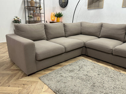 Taupe Hoekzetel ~ Losse Kussens Met Afneembare Hoezen
