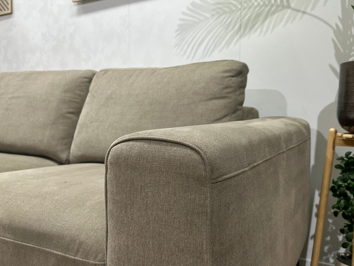 Beige Suède Stoffen Hoekzetel ~ Losse Kussens Met Afneembare Hoezen