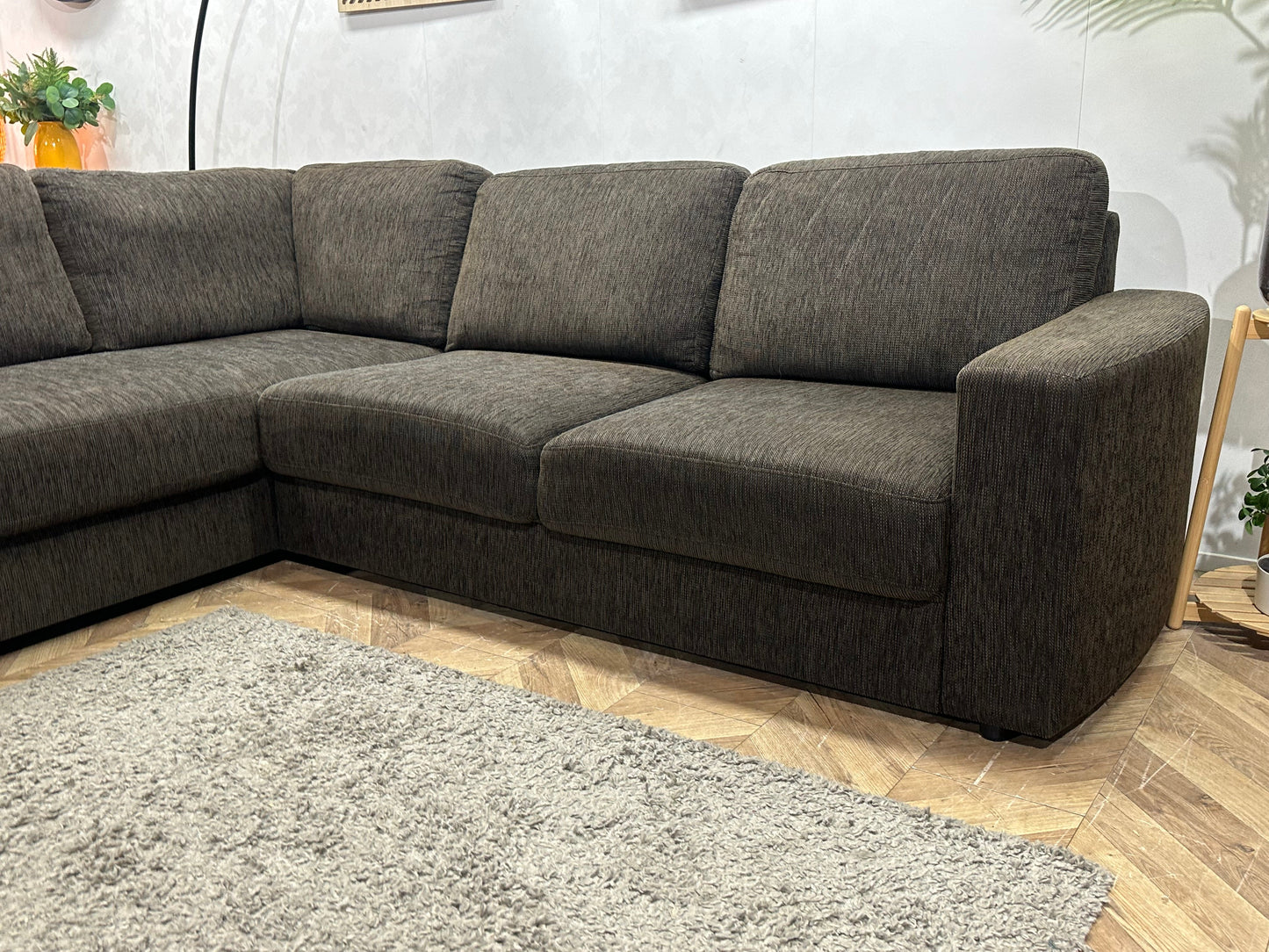 Bruine Hoekzetel ~ Losse Rugkussens Met Afneembare Hoezen