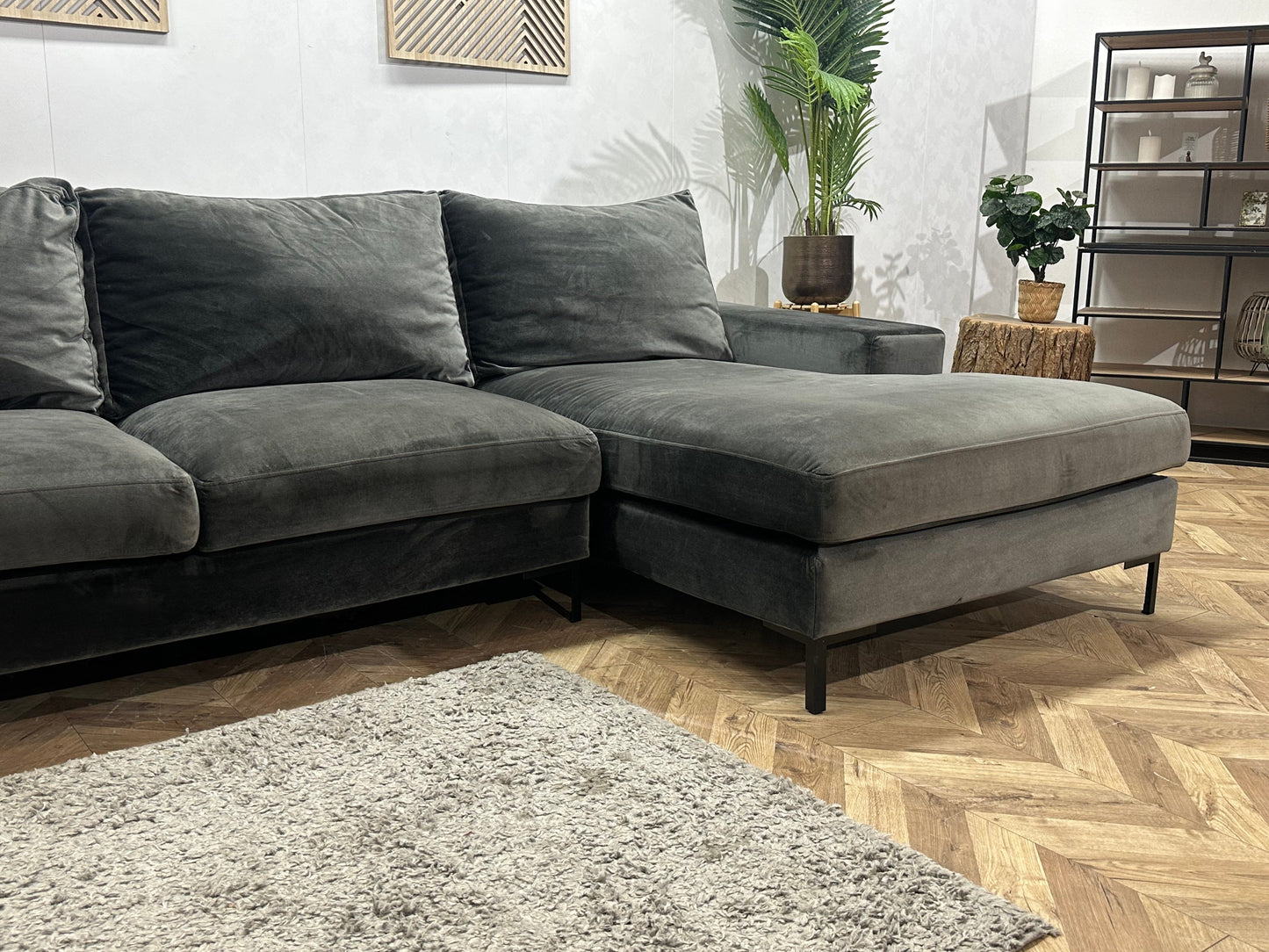 Antraciet Velvet Hoekzetel ~ Losse Kussens Met Afneembare Hoezen